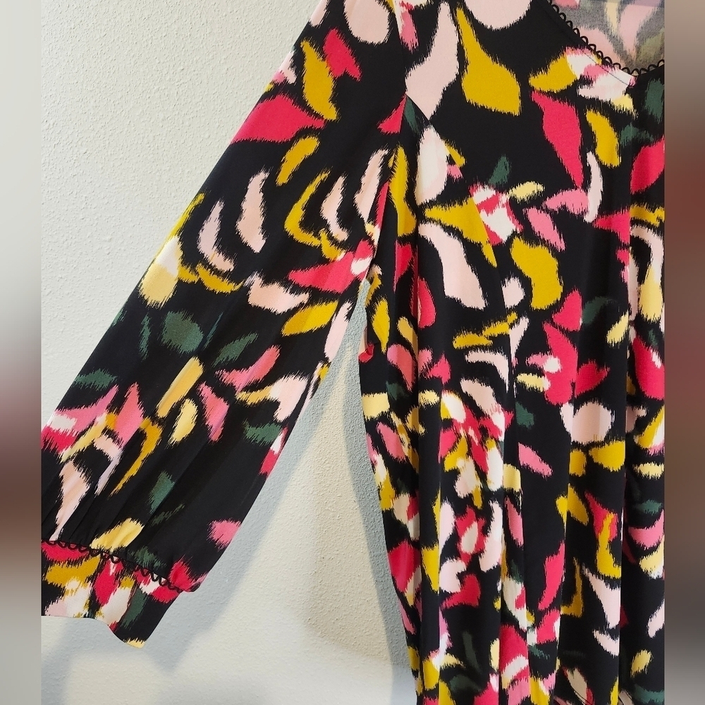 Susan Graver Liquid Knit Fit N‎ Flare Abstract Print Top In 1X Brand New - Picture 8 of 10